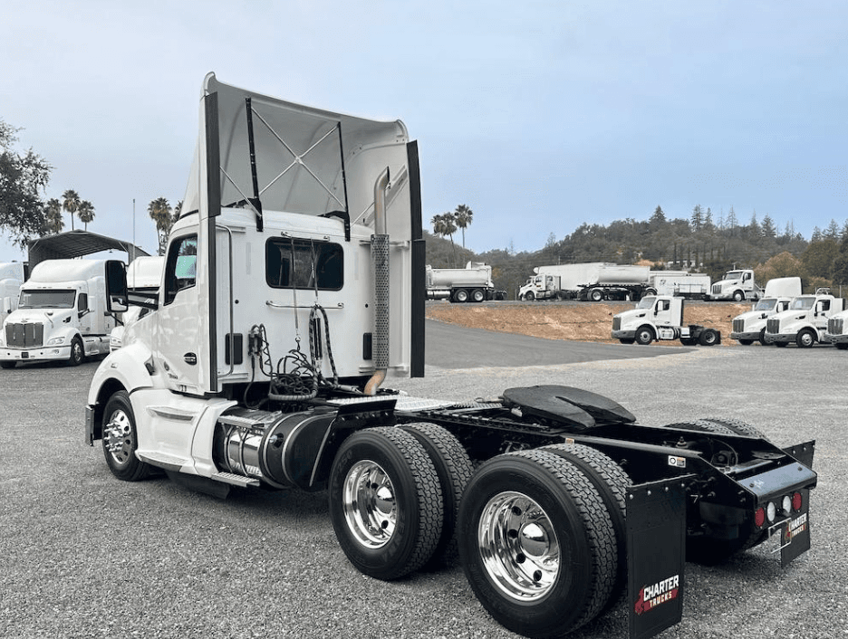 2020 Kenworth T680 image 6