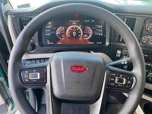 2026 Peterbilt 589 image 3