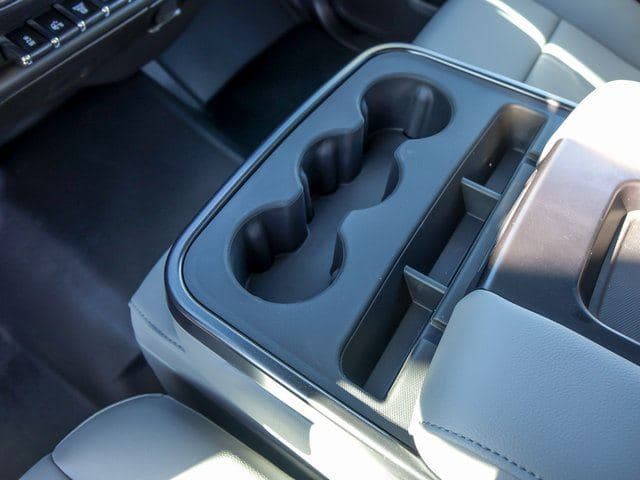 2024 Chevrolet Silverado 6500HD image 14