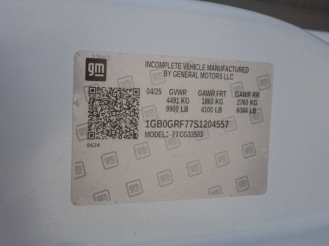 2025 Chevrolet Express 3500 Work Van Cutaway image 27