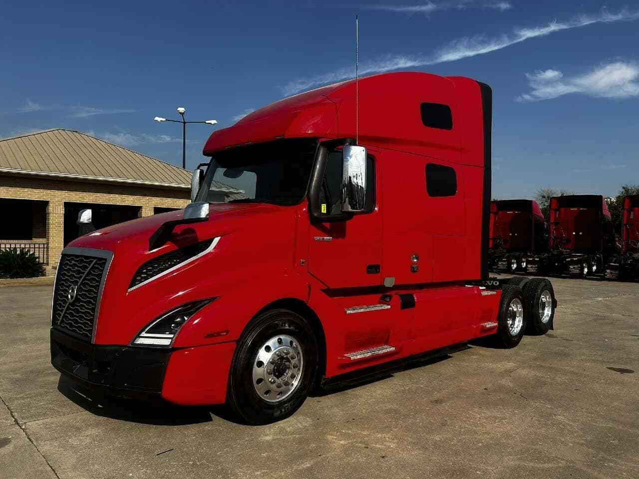 2022 Volvo VNL image 1