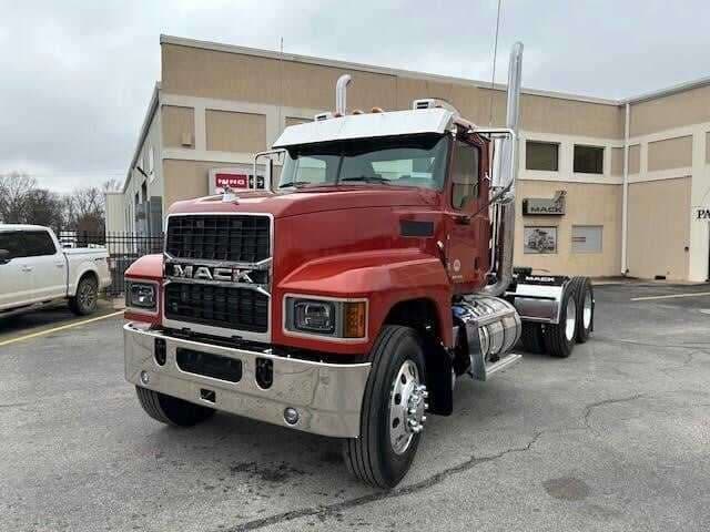 2026 Mack Pinnacle