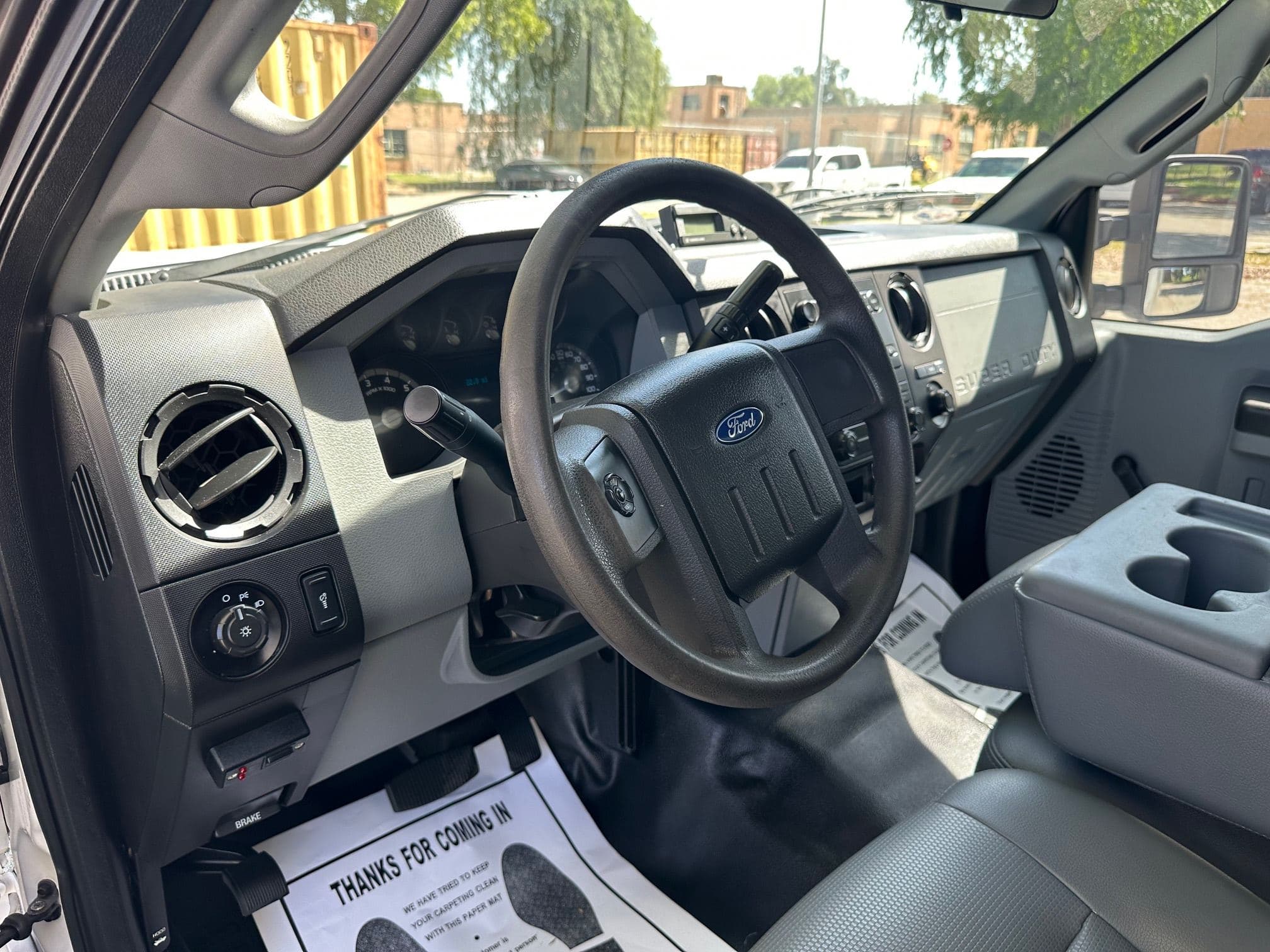 2016 Ford F-350 Reefer Box Truck with Liftgate image 27