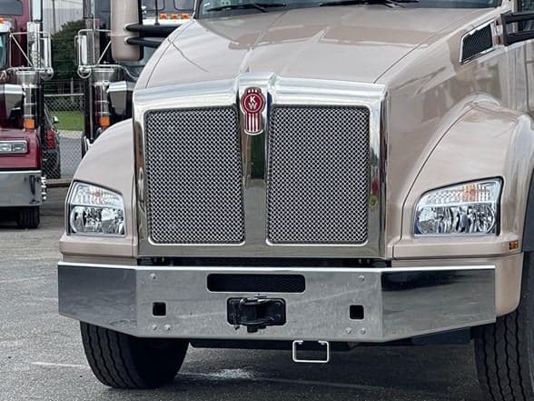2025 Kenworth T880 image 4
