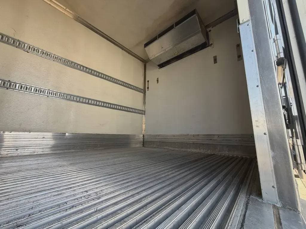 Used 2019 FREIGHTLINER Reefer/Refrigerated Truck - Food Truck, Box Truck - Straight Truck - BUSINESS CLASS M2 106 image 11