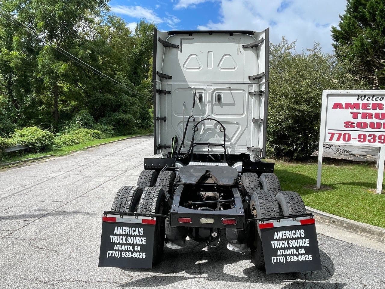 2019 Freightliner Cascadia 126 image 7