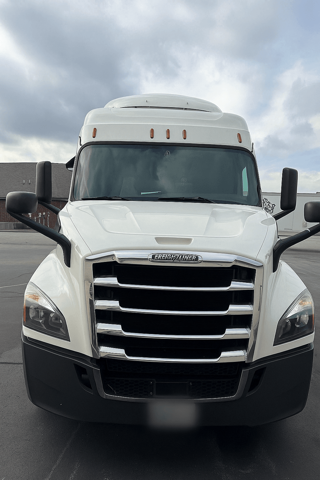 2020 Freightliner Cascadia image 1