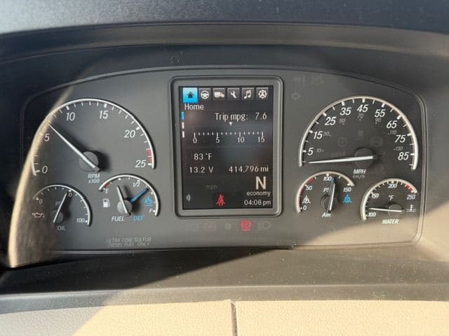 2022 Freightliner Cascadia 126 image 14