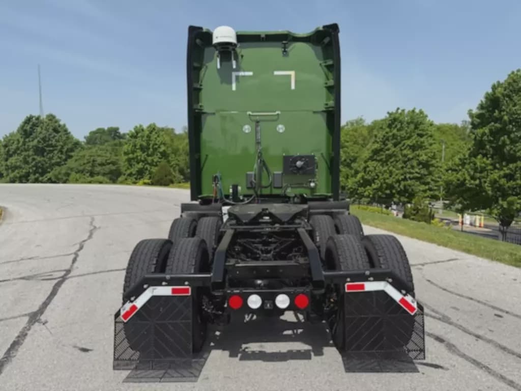 2022 Kenworth T680 image 5