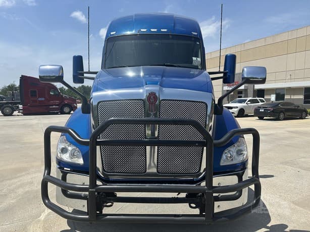2021 Kenworth T680 image 6