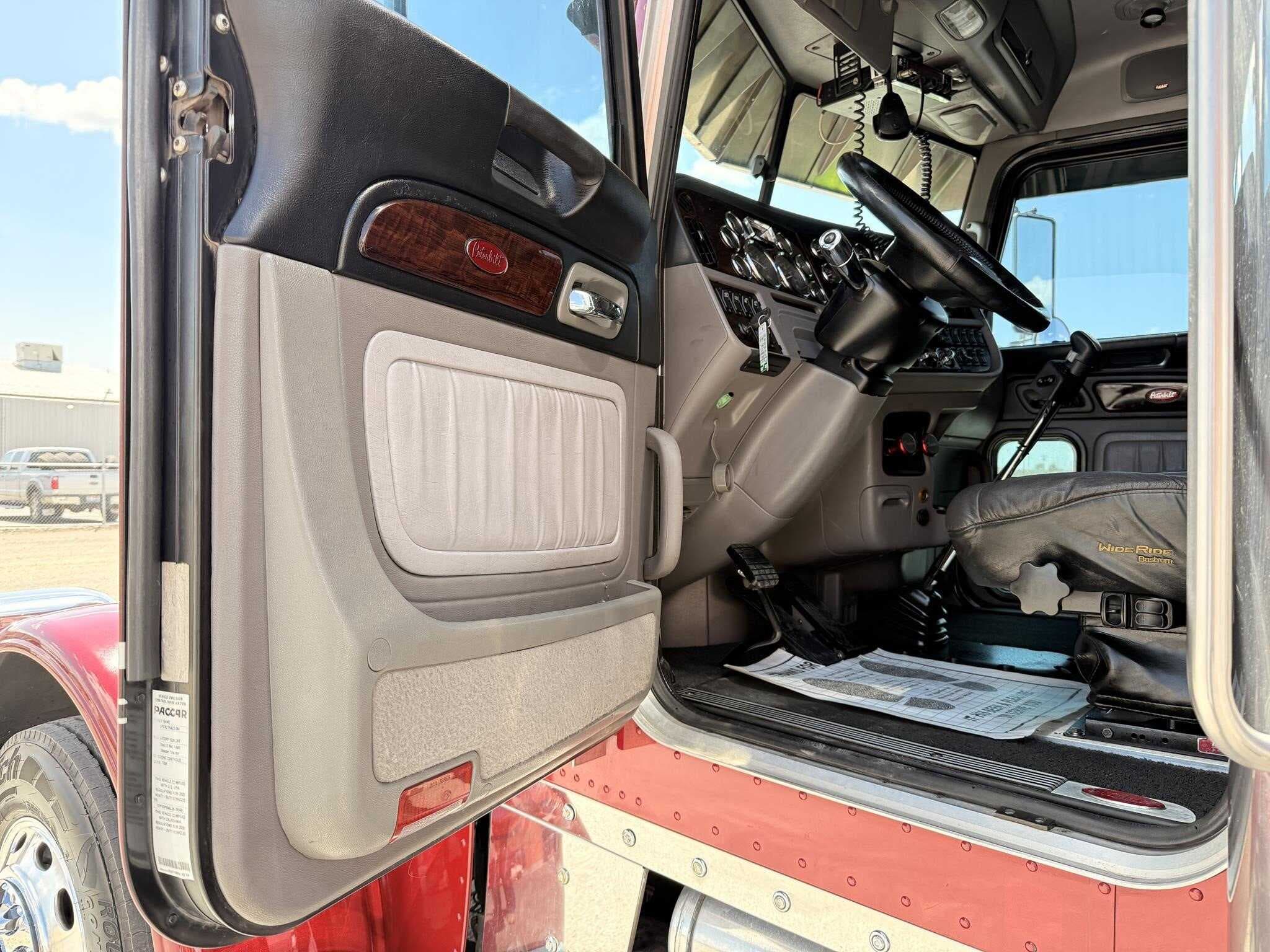 Used 2020 PETERBILT 389 Conventional - Sleeper Truck in Heyburn, ID image 54