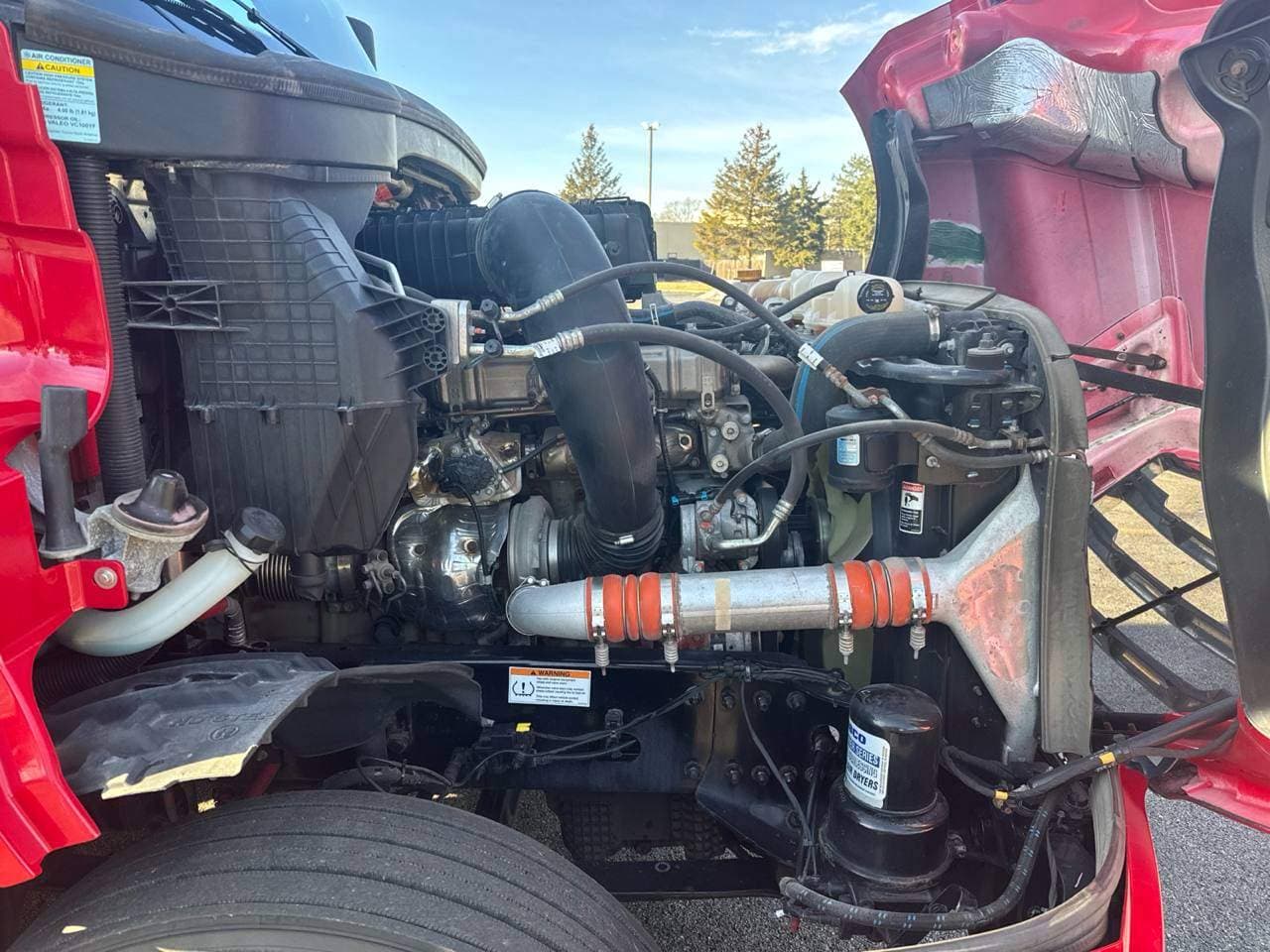 2022 Freightliner Cascadia 126 image 10