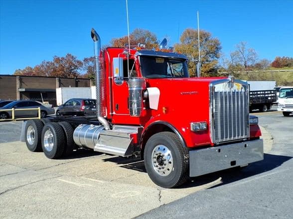 2026 Kenworth W900 image 1