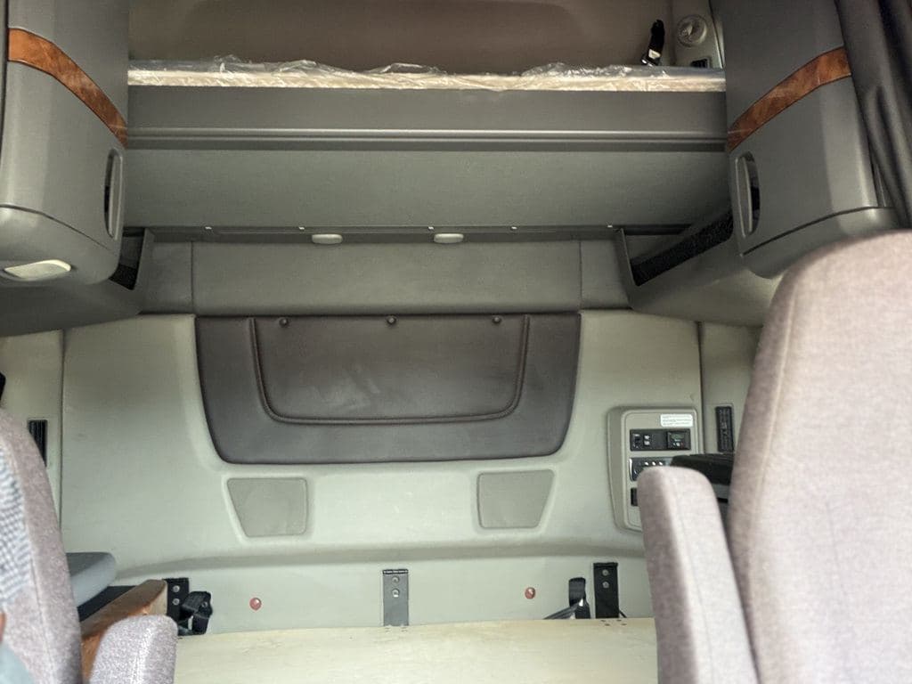 Used 2021 INTERNATIONAL LT625 image 25
