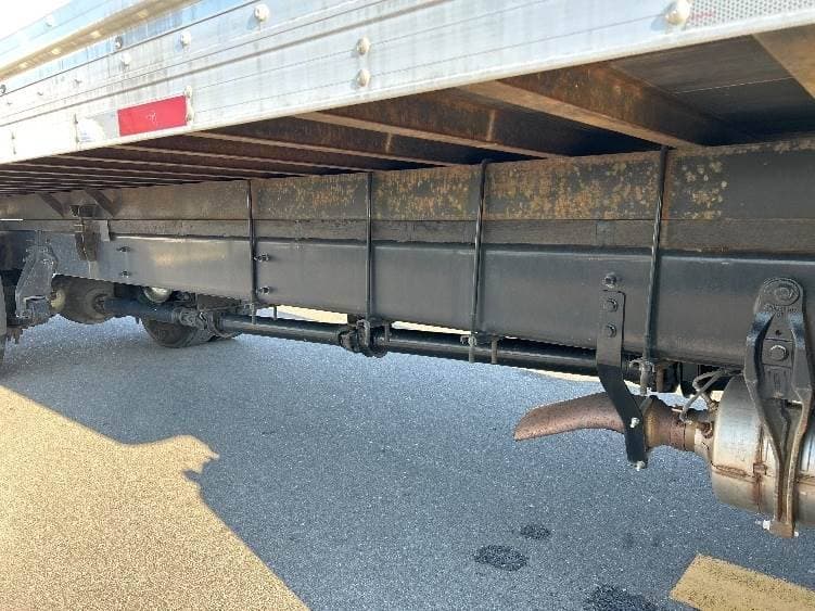 2022 International MV607 Box Truck - 220HP, 6 Speed Automatic, Roll up Door image 13