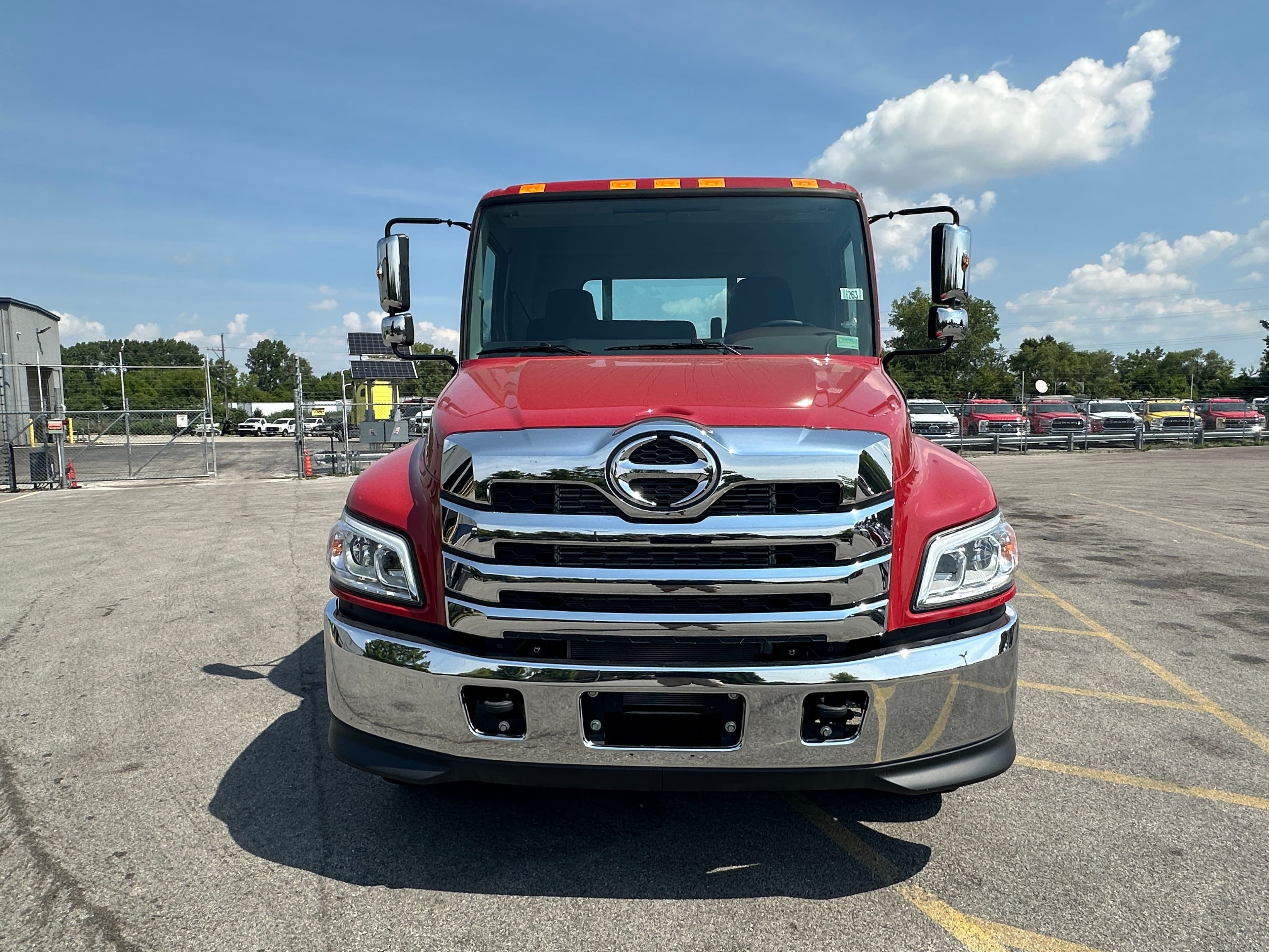 2025 Hino L6 WITH A CENTURY 21.5' STEEL CARRIER  (SK#: 6263C)  image 5