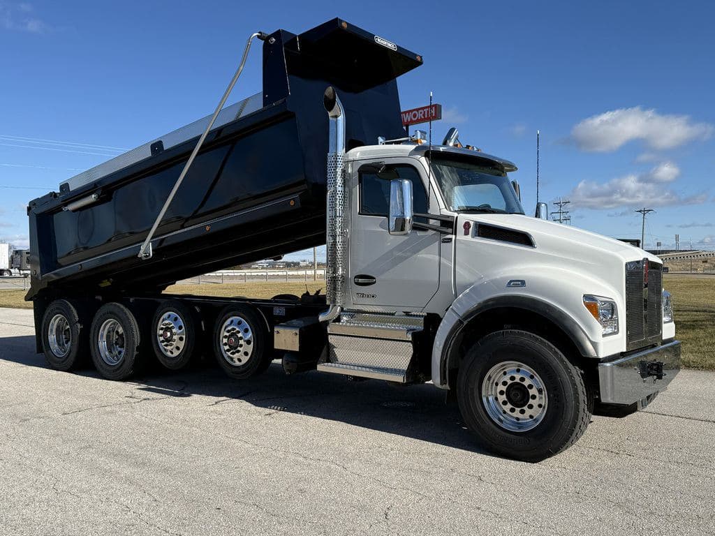 New 2026 KENWORTH T880S image 13
