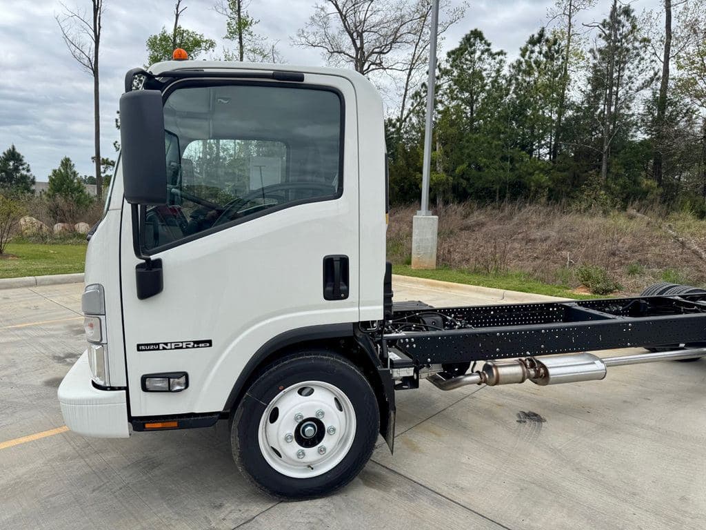 New 2026 ISUZU NPR-HD image 7