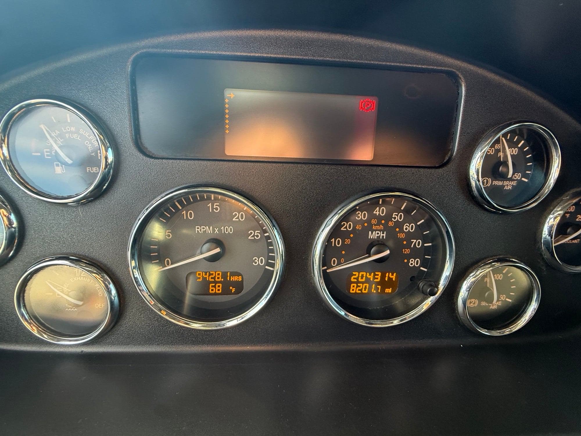 2020 Peterbilt 337 image 10