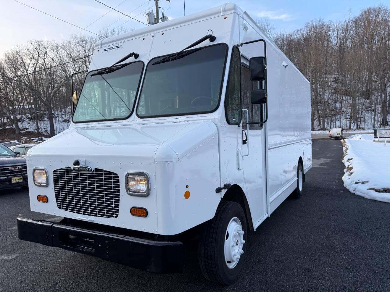 2020 Freightliner MT45 image 5