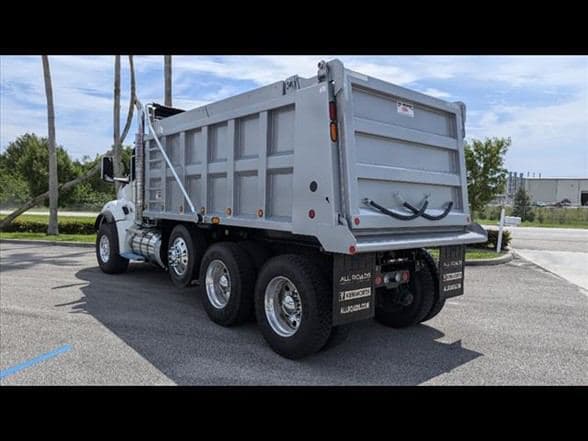 2025 Kenworth T880 image 5