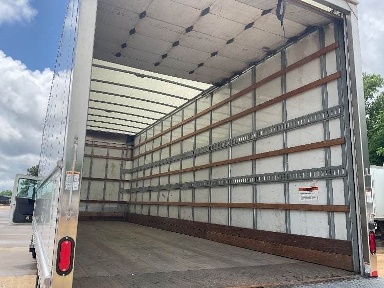 2022 International MV607 Box Truck - 220HP, 6 Speed Automatic, Roll up Door image 12