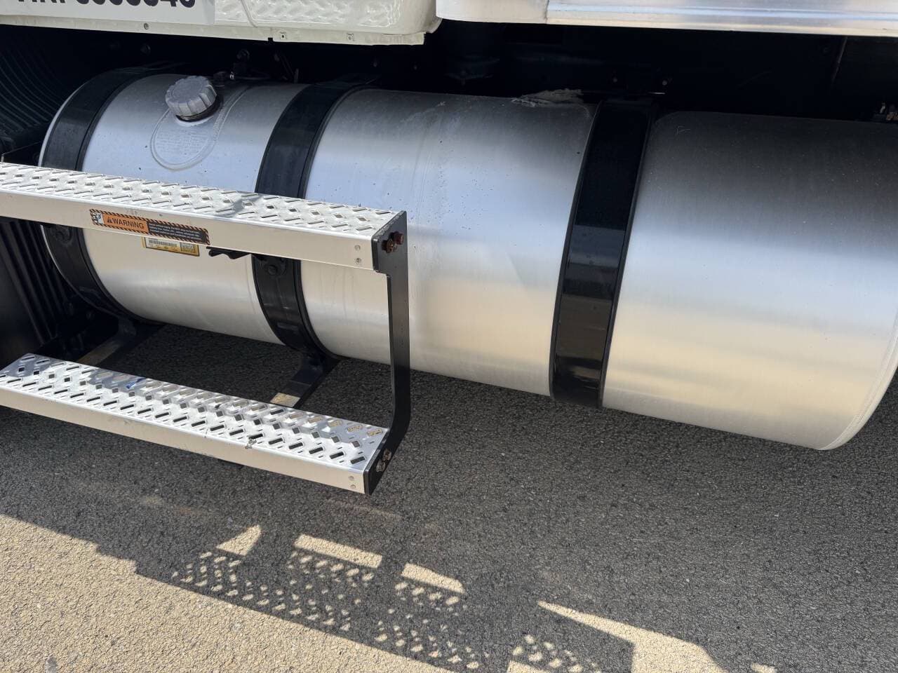 2023 Mack MD6 image 9