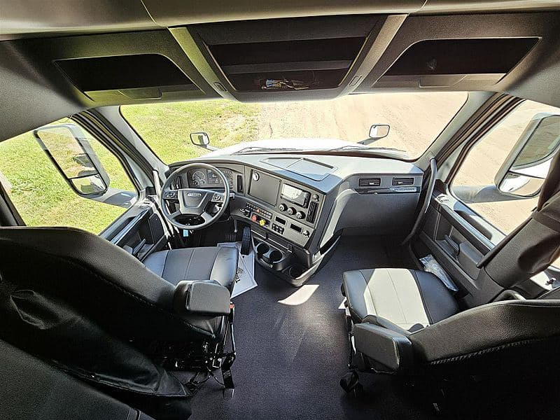 2026 Freightliner Cascadia 126 image 9