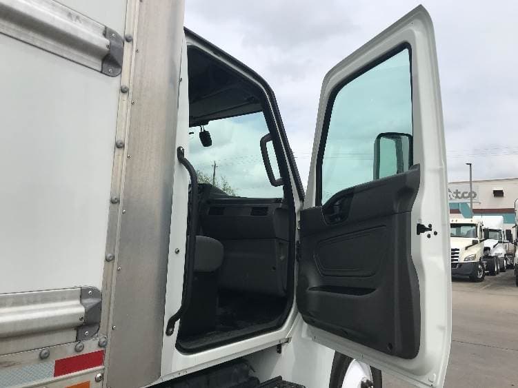 2022 International MV607 Box Truck - 220HP, 6 Speed Automatic, Roll up Door image 20