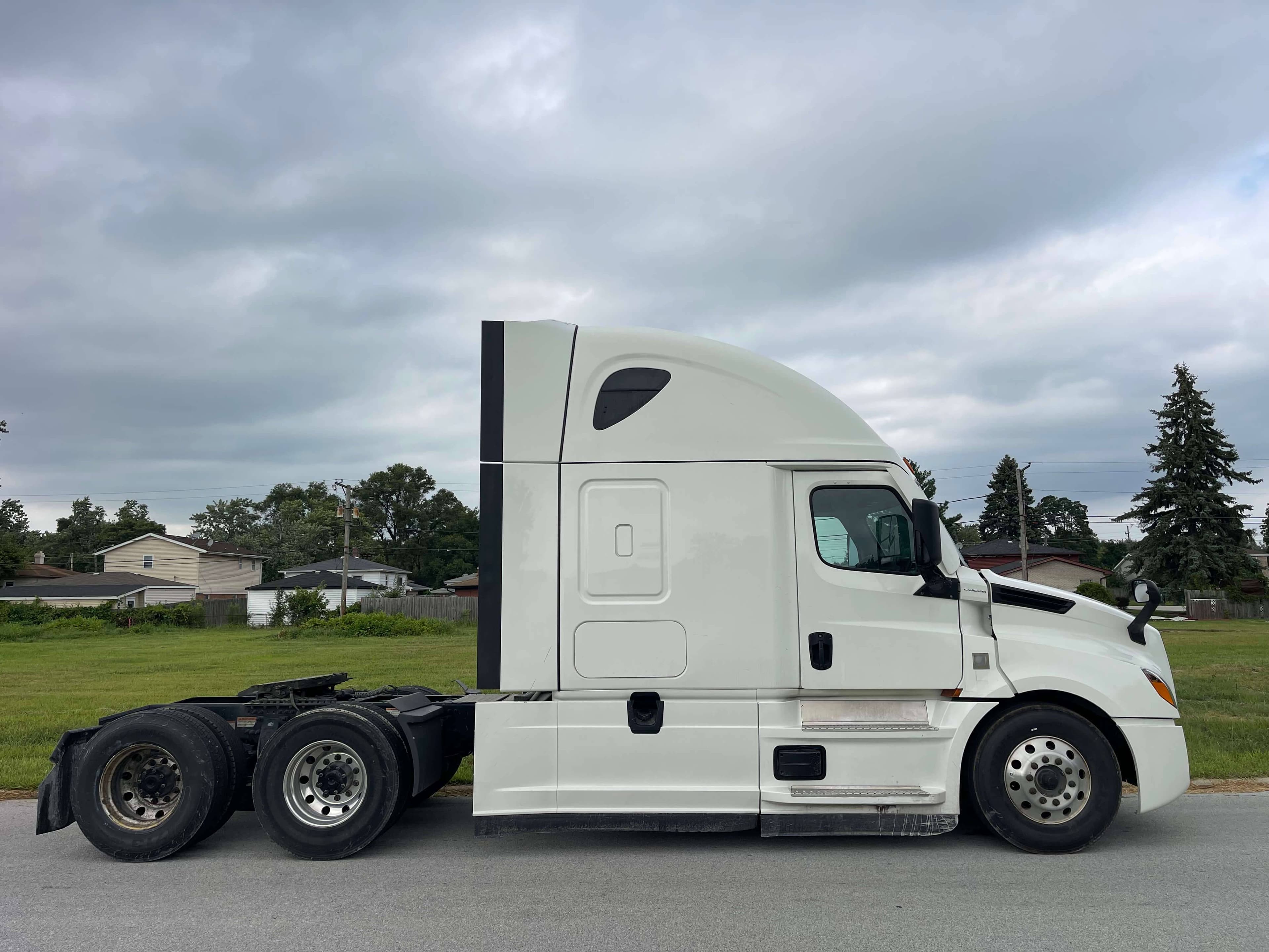 2022 Freightliner Cascadia 126 image 4