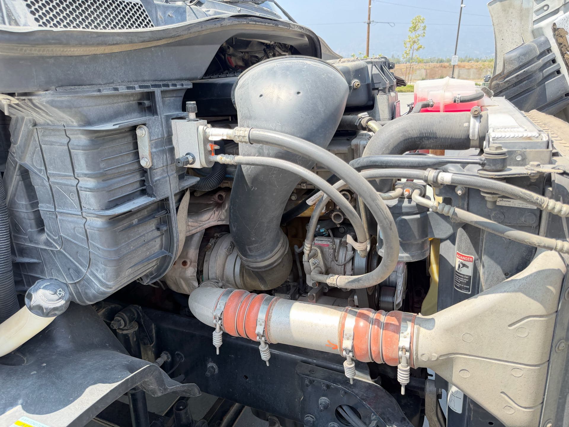 2015 Freightliner M2 image 9