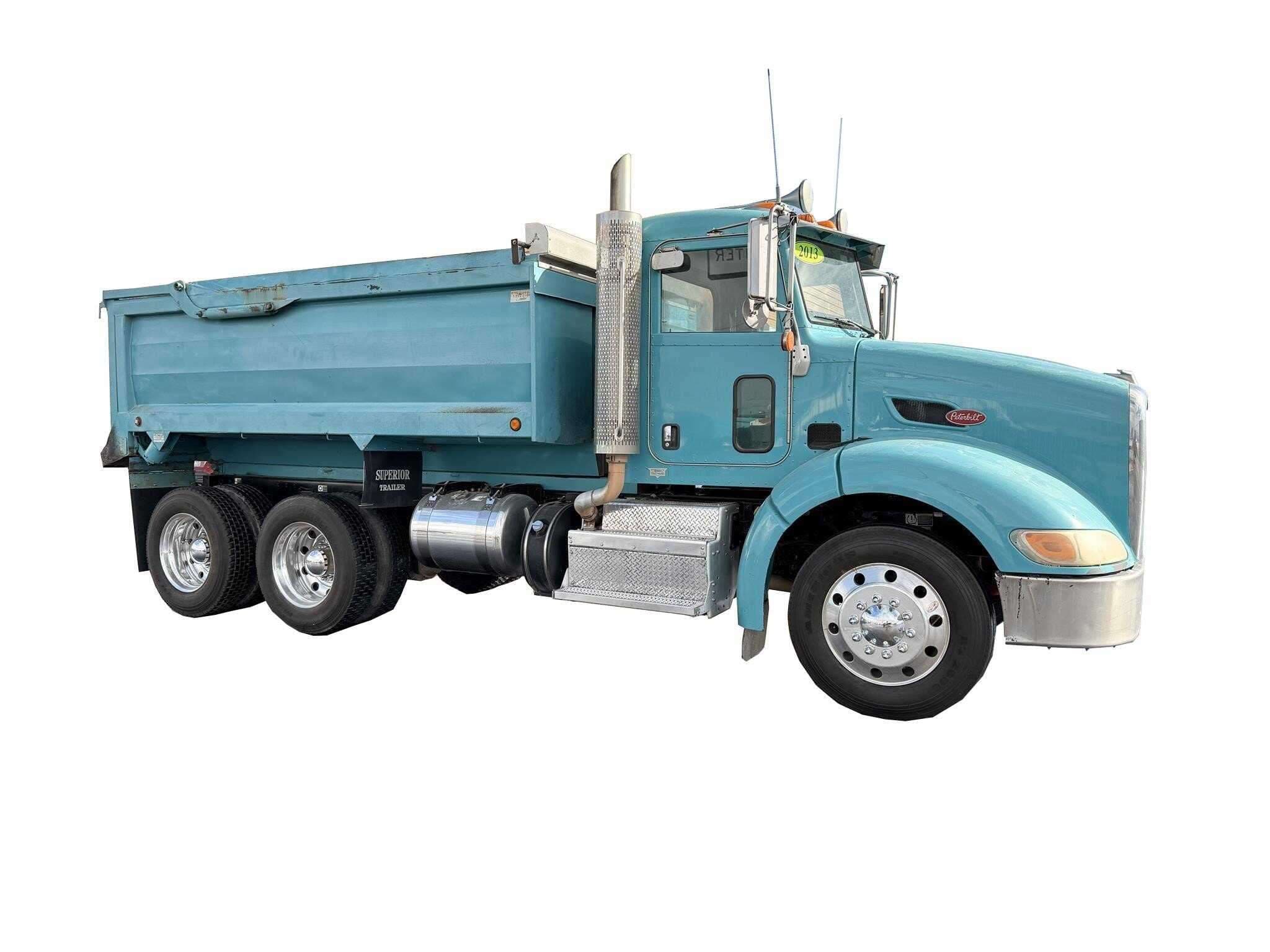 2013 Peterbilt 384 image 1