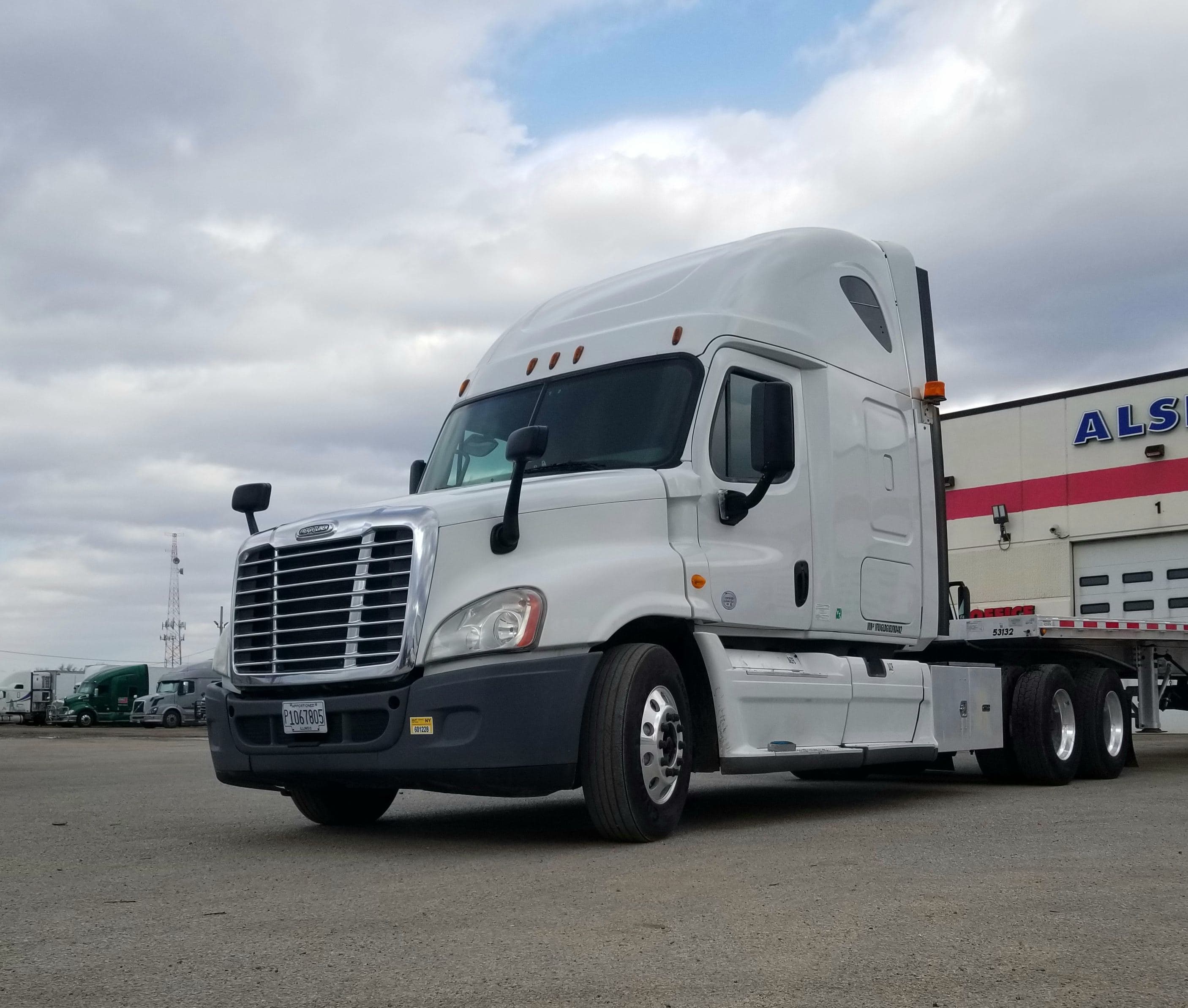2015 Freightliner Cascadia image 3