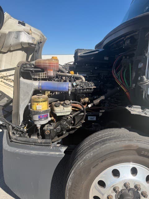 2022 Freightliner Cascadia 126 image 7
