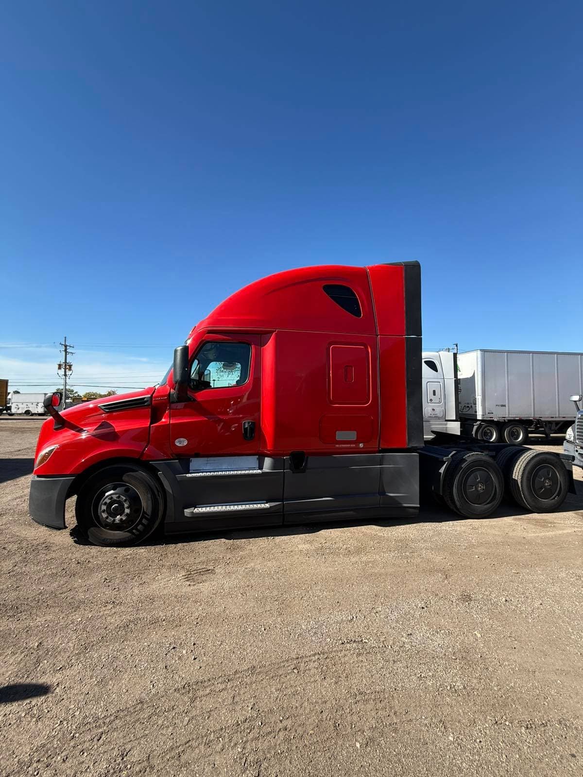 2022 Freightliner Cascadia  image 5