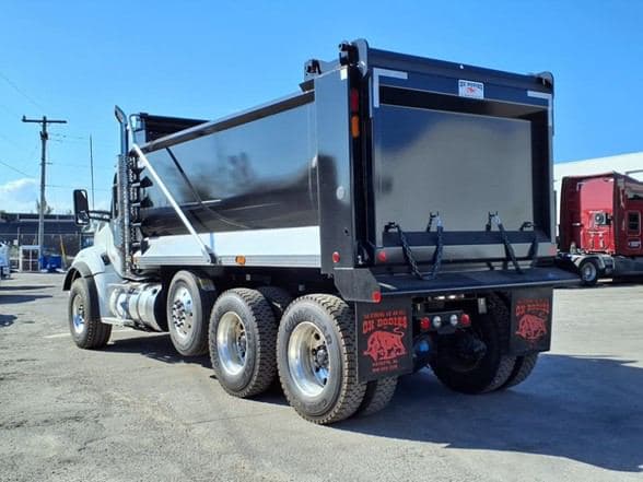 2025 Kenworth T880 image 5