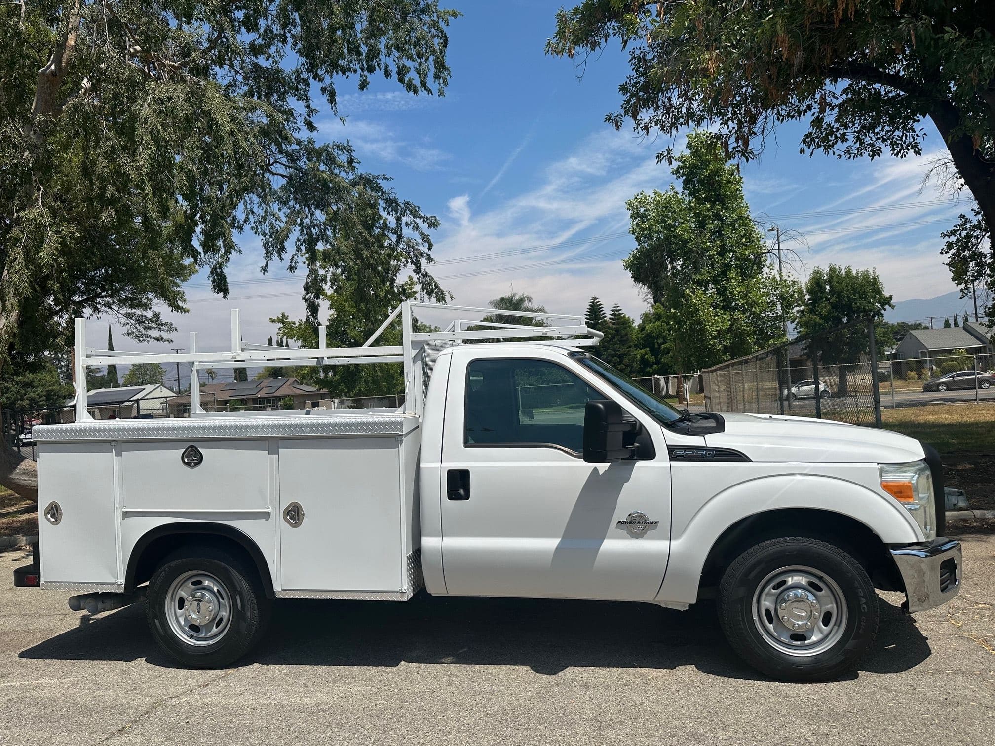2013 FORD F250 DIESEL SERVICE TRUCK  13393 image 2