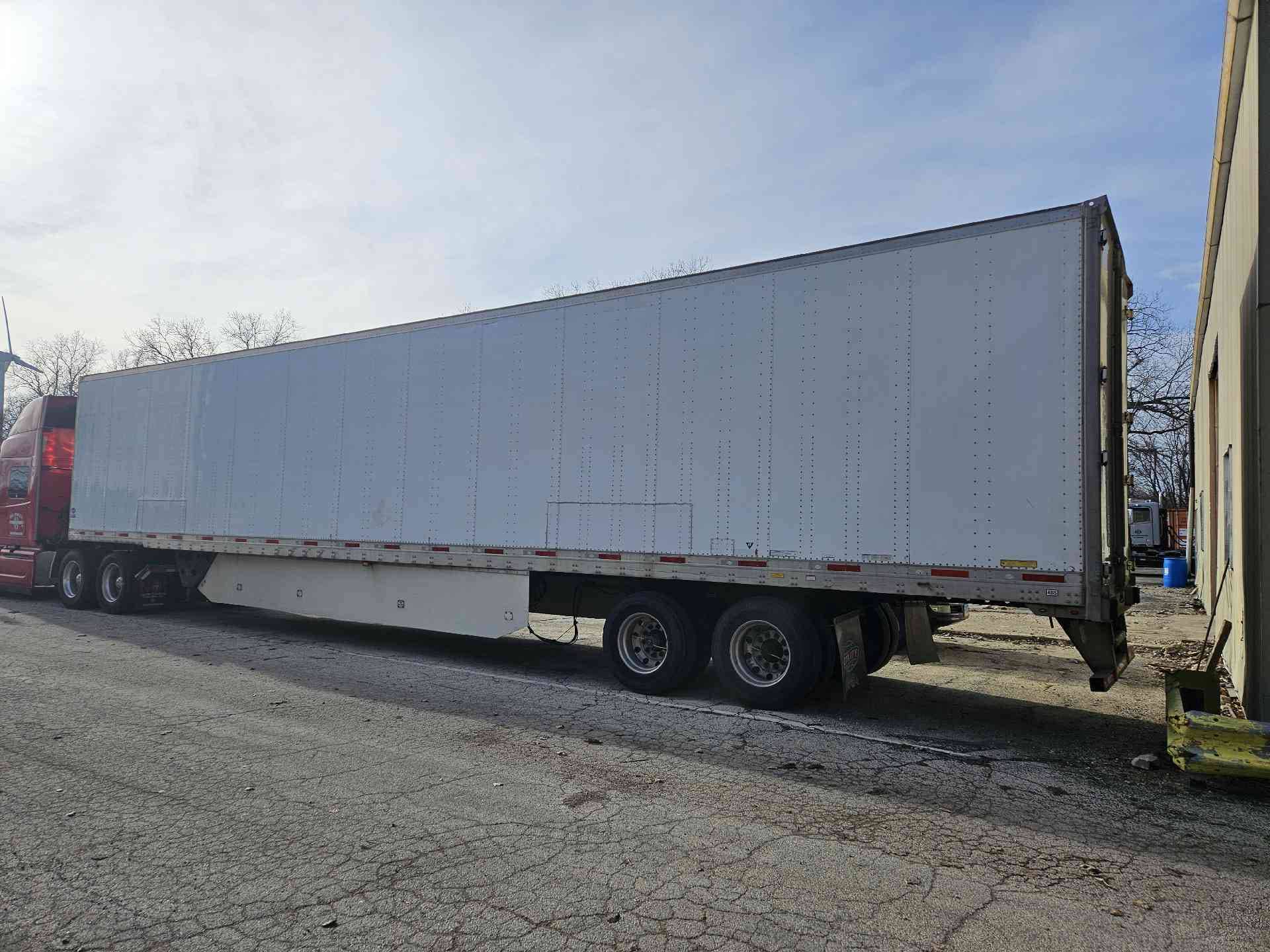 2016 Utility 4000D-X image 5