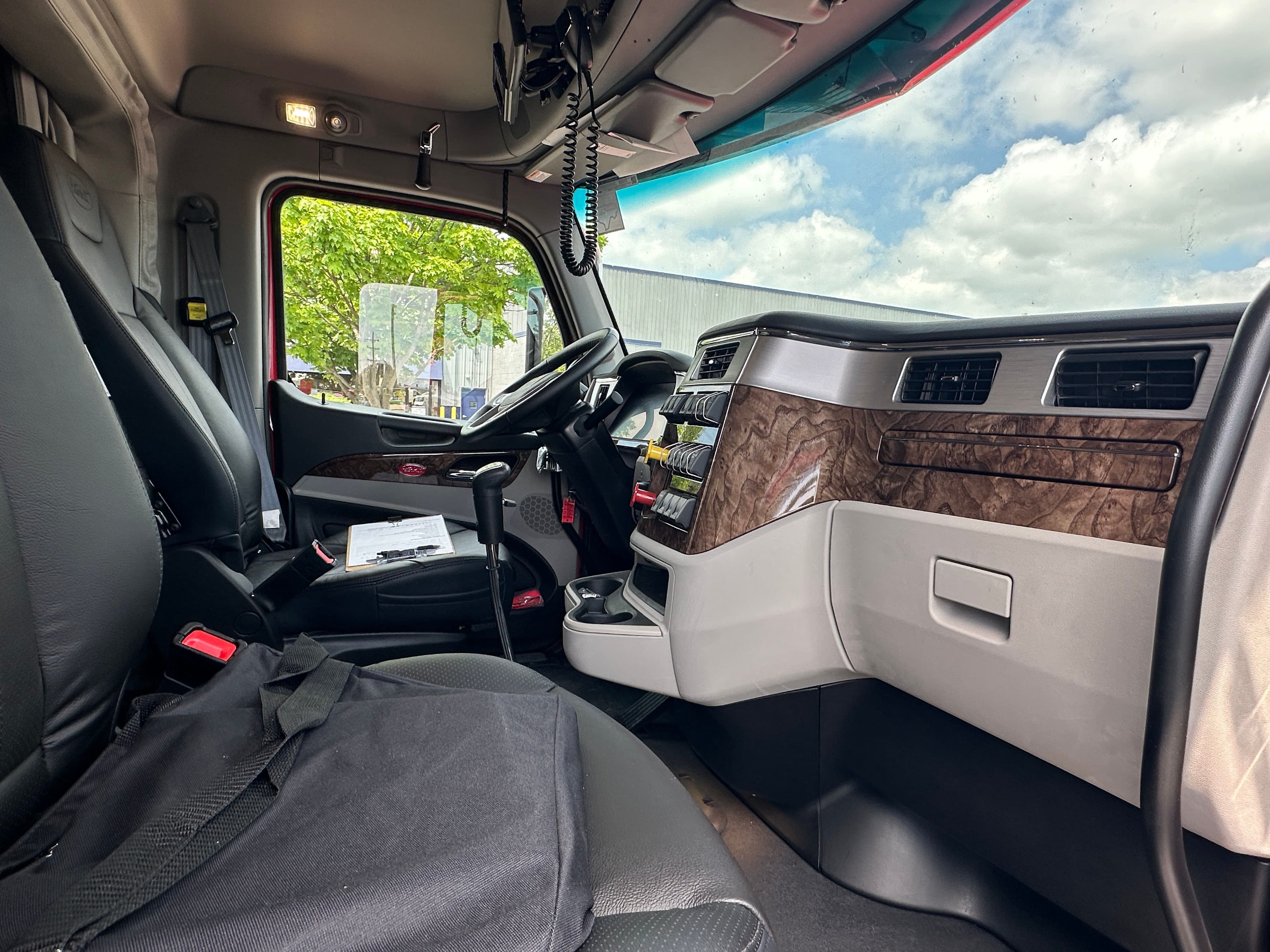 2025 Peterbilt 589 589 WITH A CENTURY 1150  (SK#: 6063C) image 10