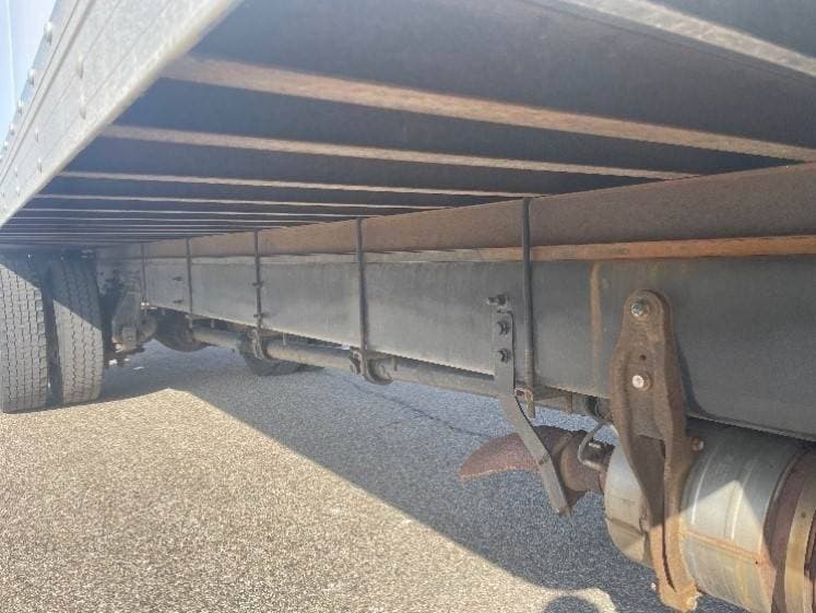 2022 International MV607 Box Truck - 240HP, 6 Speed Automatic, Roll up Door image 13