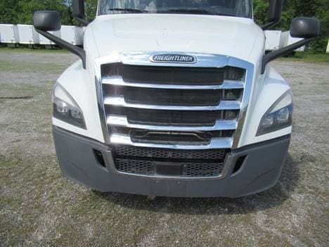 2020 Freightliner Cascadia image 9