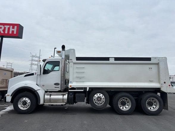 2026 Kenworth T880 image 6