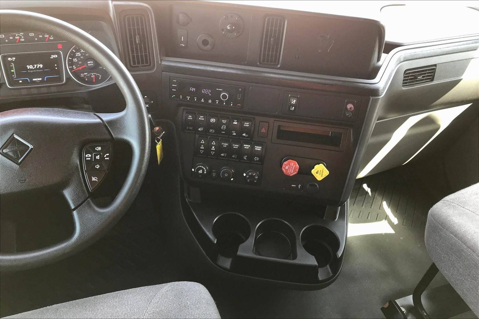 2022 International LT625 Sleeper Semi Truck - 56" Hi Rise Sleeper, Cummins 400HP, 12 Speed image 6