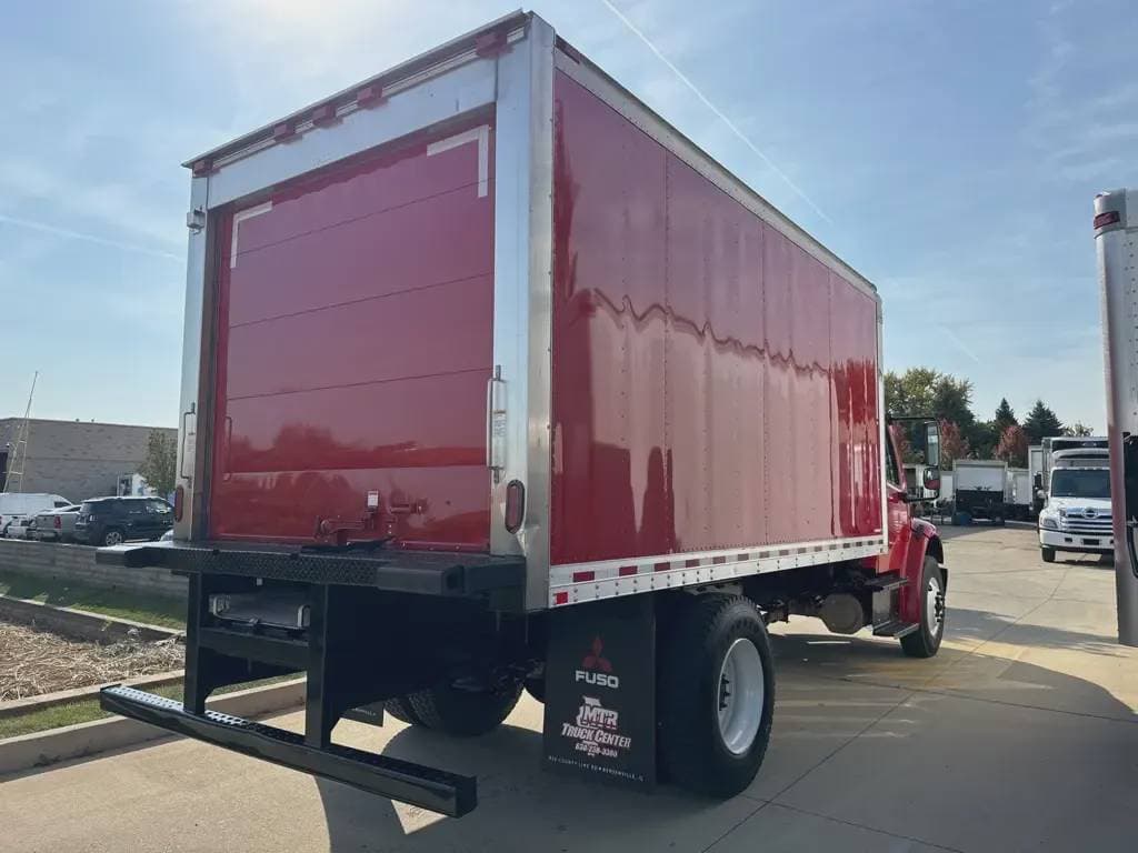 Used 2018 FREIGHTLINER Reefer/Refrigerated Truck, Catering Truck - Food Truck, Beverage Truck BUSINESS CLASS M2 106 image 3