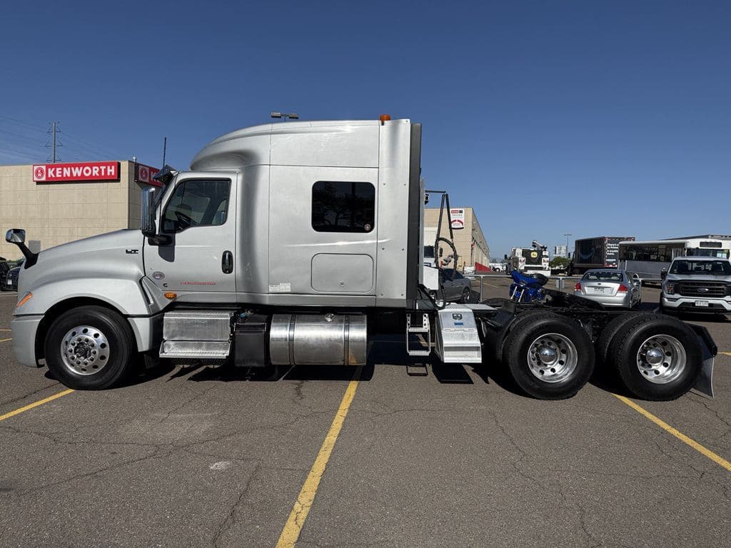 Used 2022 INTERNATIONAL LT625 image 15