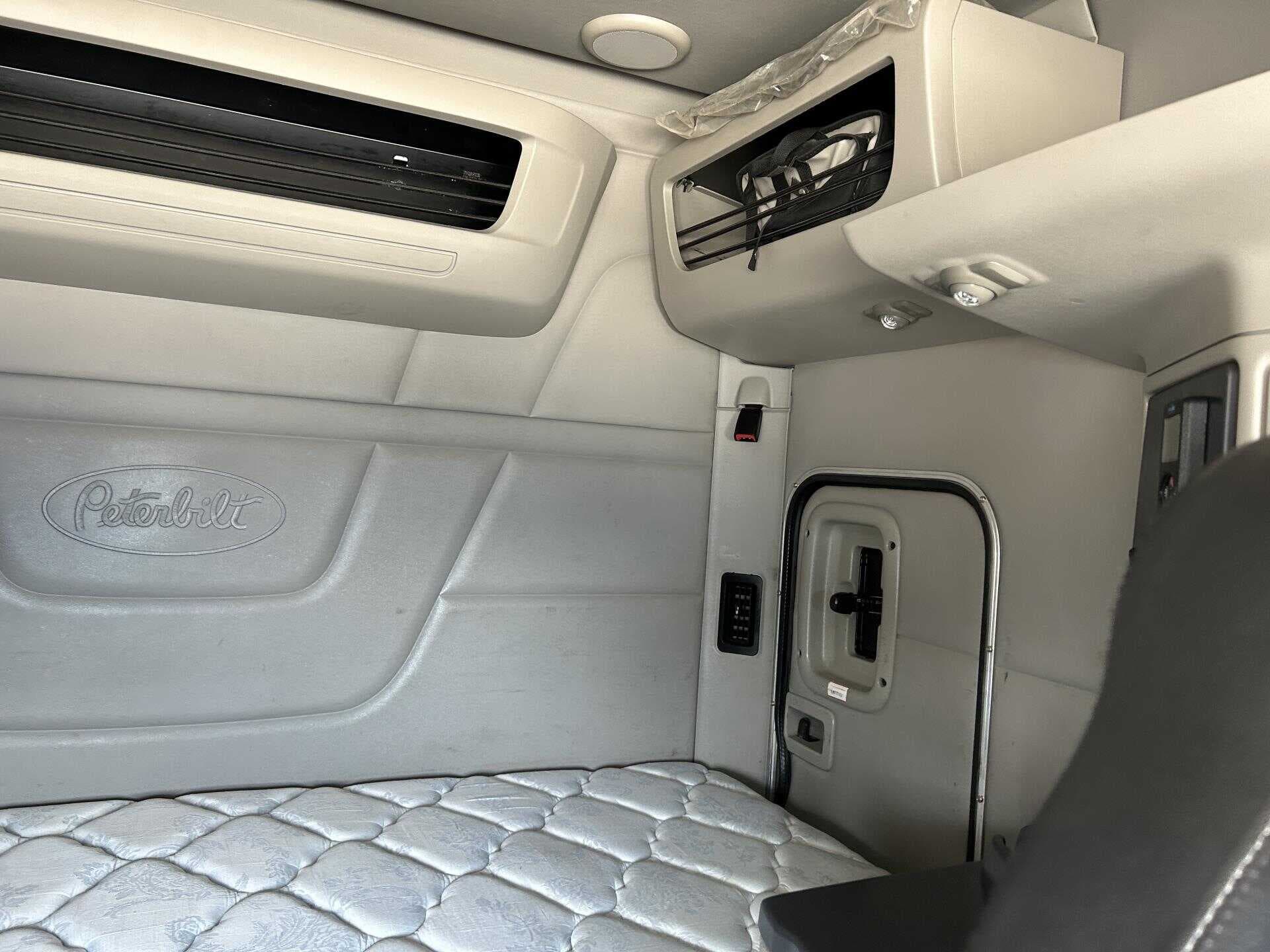 Used 2020 PETERBILT 579 Conventional - Sleeper Truck in Houston, TX image 30