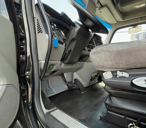 2020 Kenworth T680 image 6