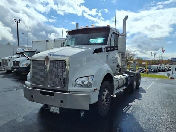 2023 Kenworth T880 image 6