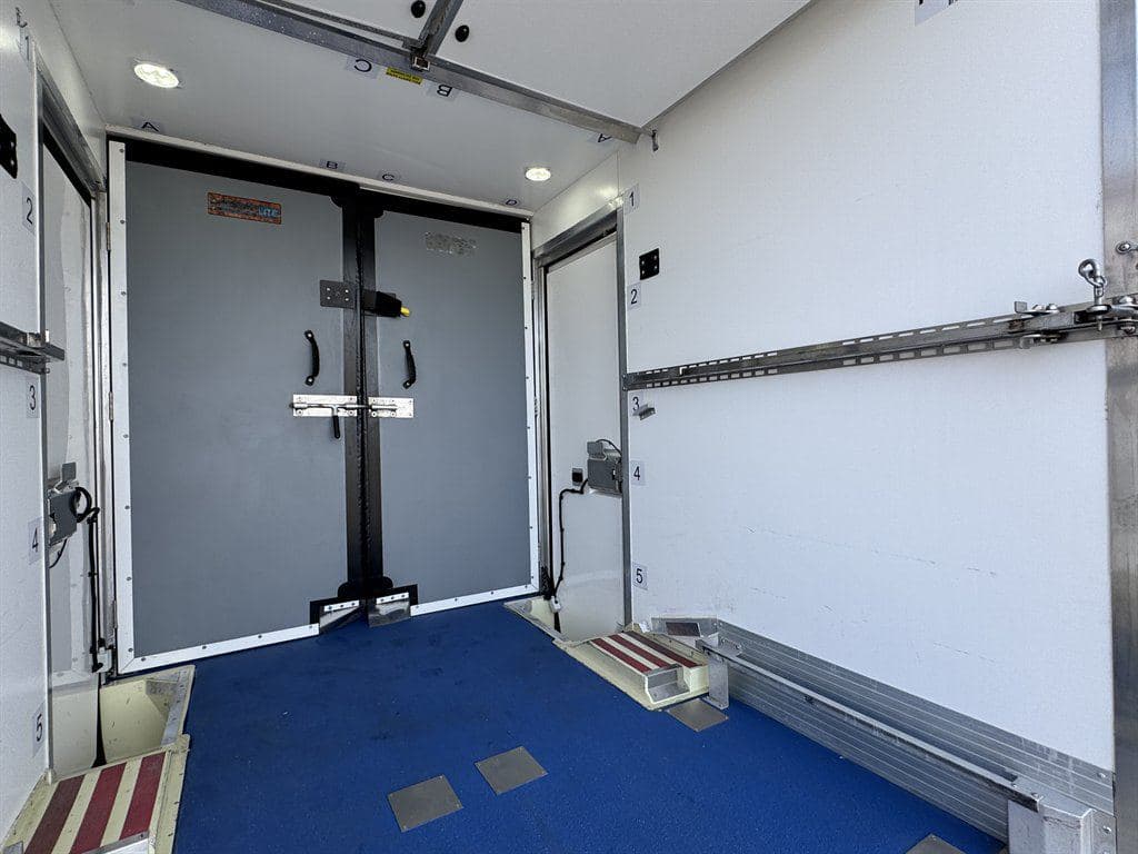 2023 Ford Transit T-350 image 26