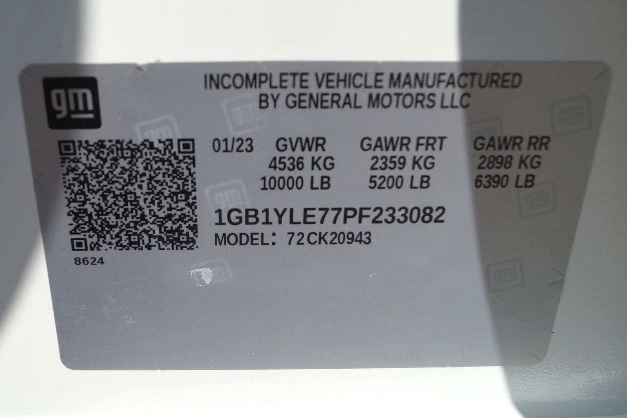 2023 Chevrolet Silverado 2500 WT - 8ft Flatbed - 4WD 6.6L V8 image 25